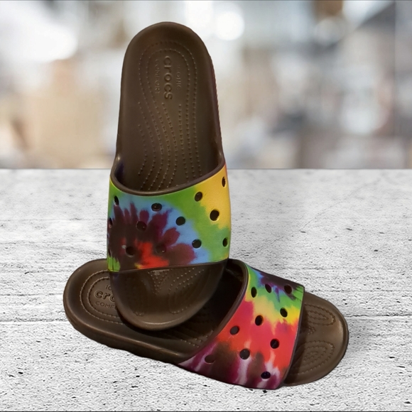 Tie dye croc slides size 7W 5M - Picture 4 of 6
